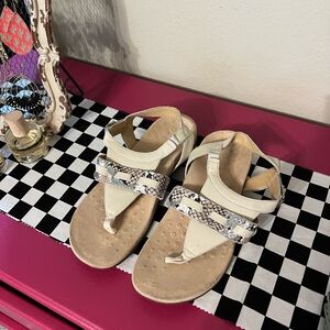 Vionic sandals. Size 9.5
